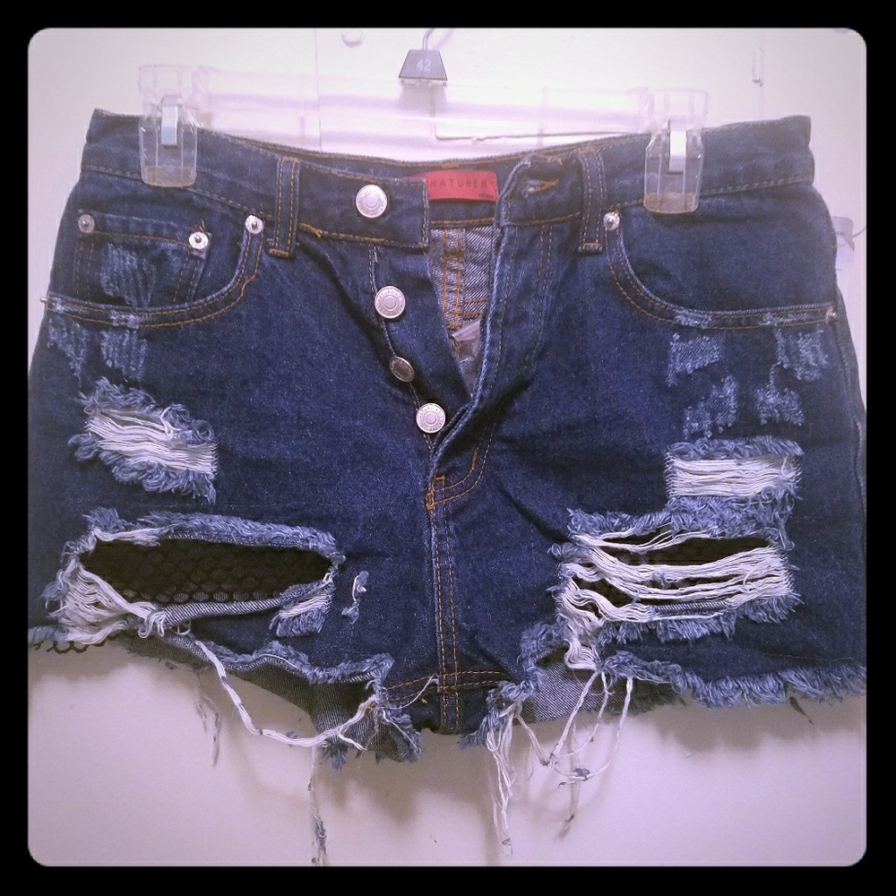 Love culture shorts